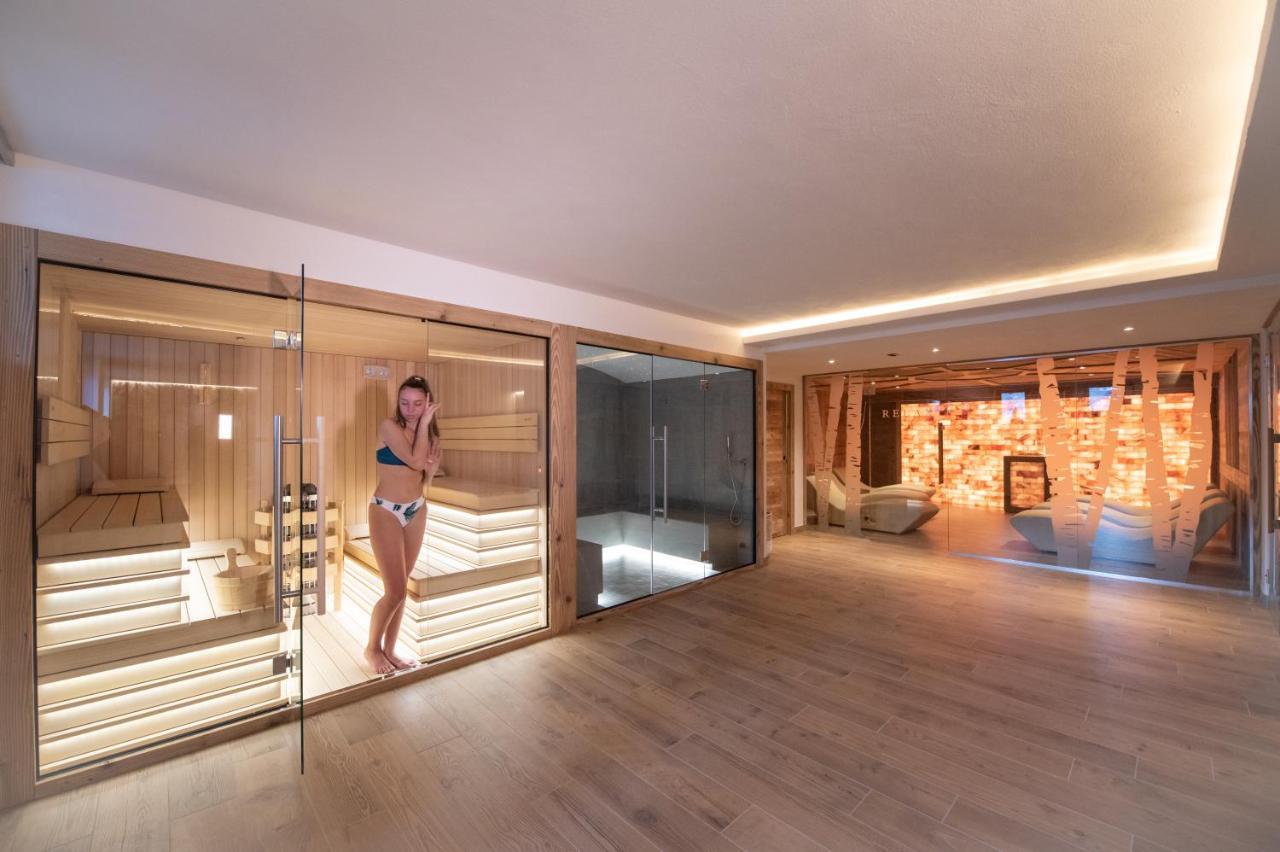 Hotel La Rouja Champoluc Kültér fotó