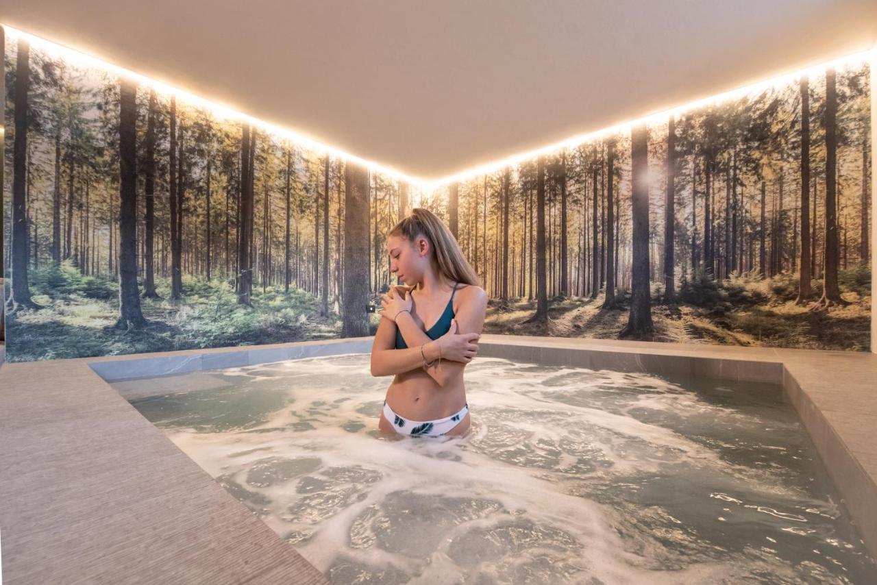 Hotel La Rouja Champoluc Kültér fotó