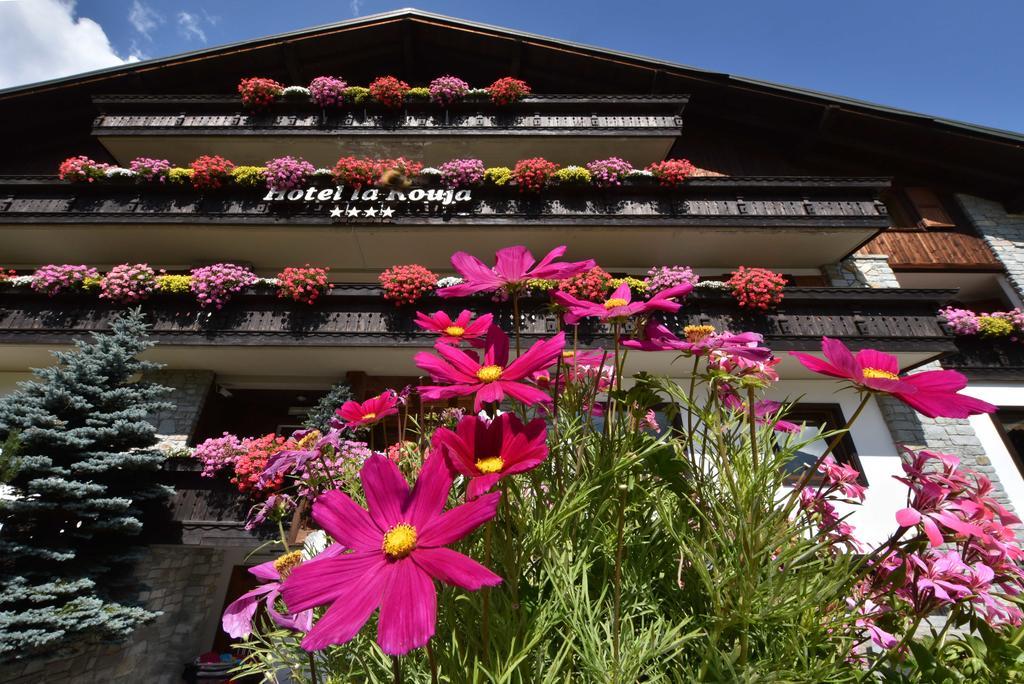 Hotel La Rouja Champoluc Kültér fotó