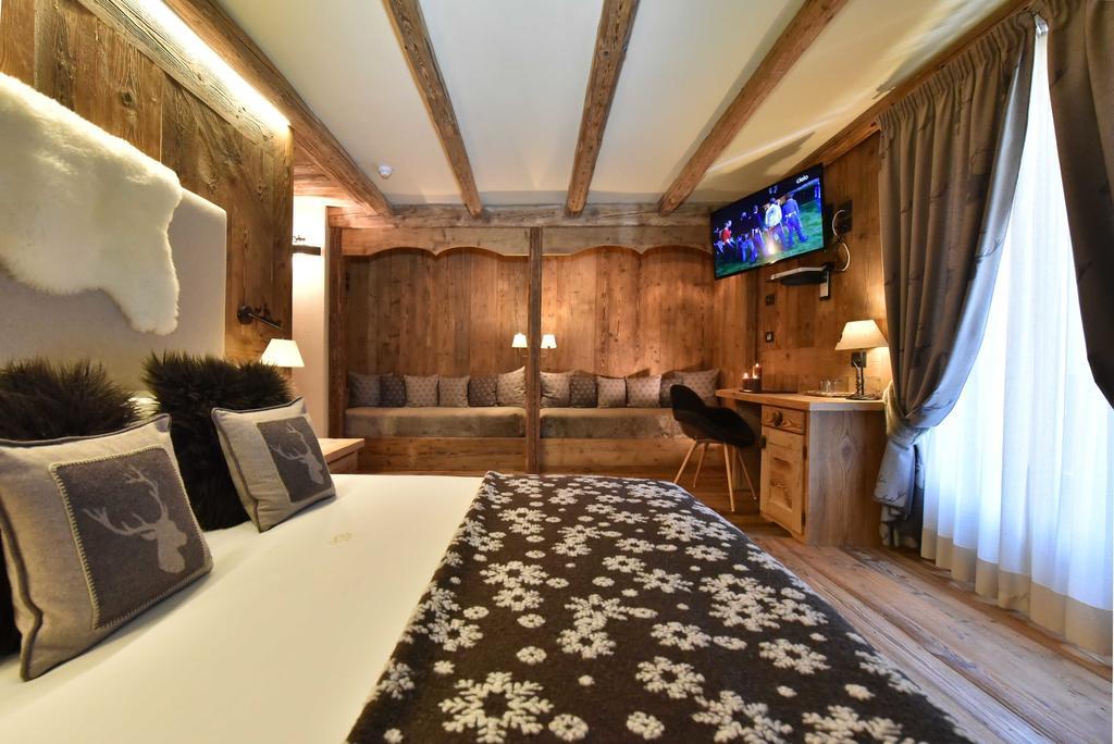 Hotel La Rouja Champoluc Kültér fotó