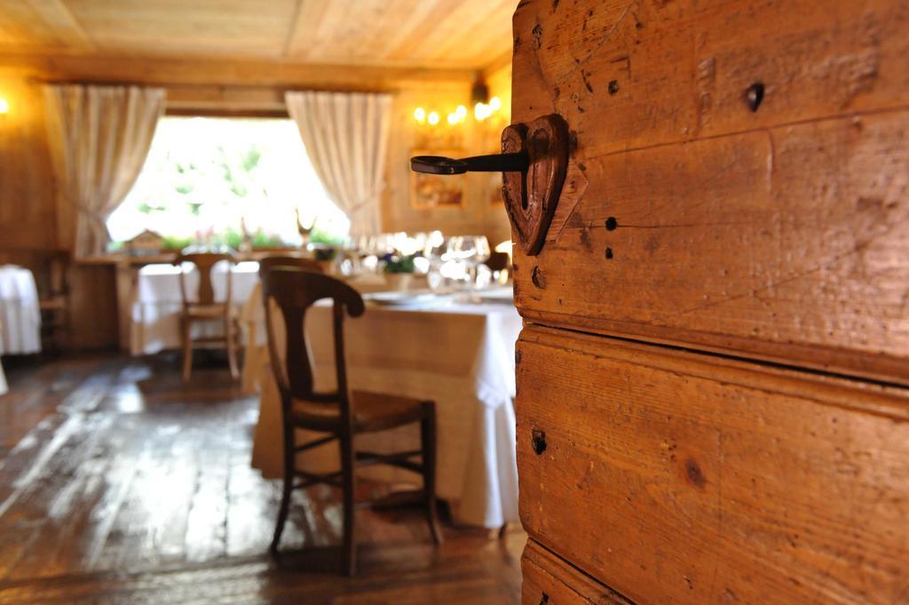 Hotel La Rouja Champoluc Kültér fotó