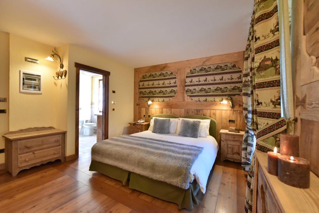 Hotel La Rouja Champoluc Kültér fotó