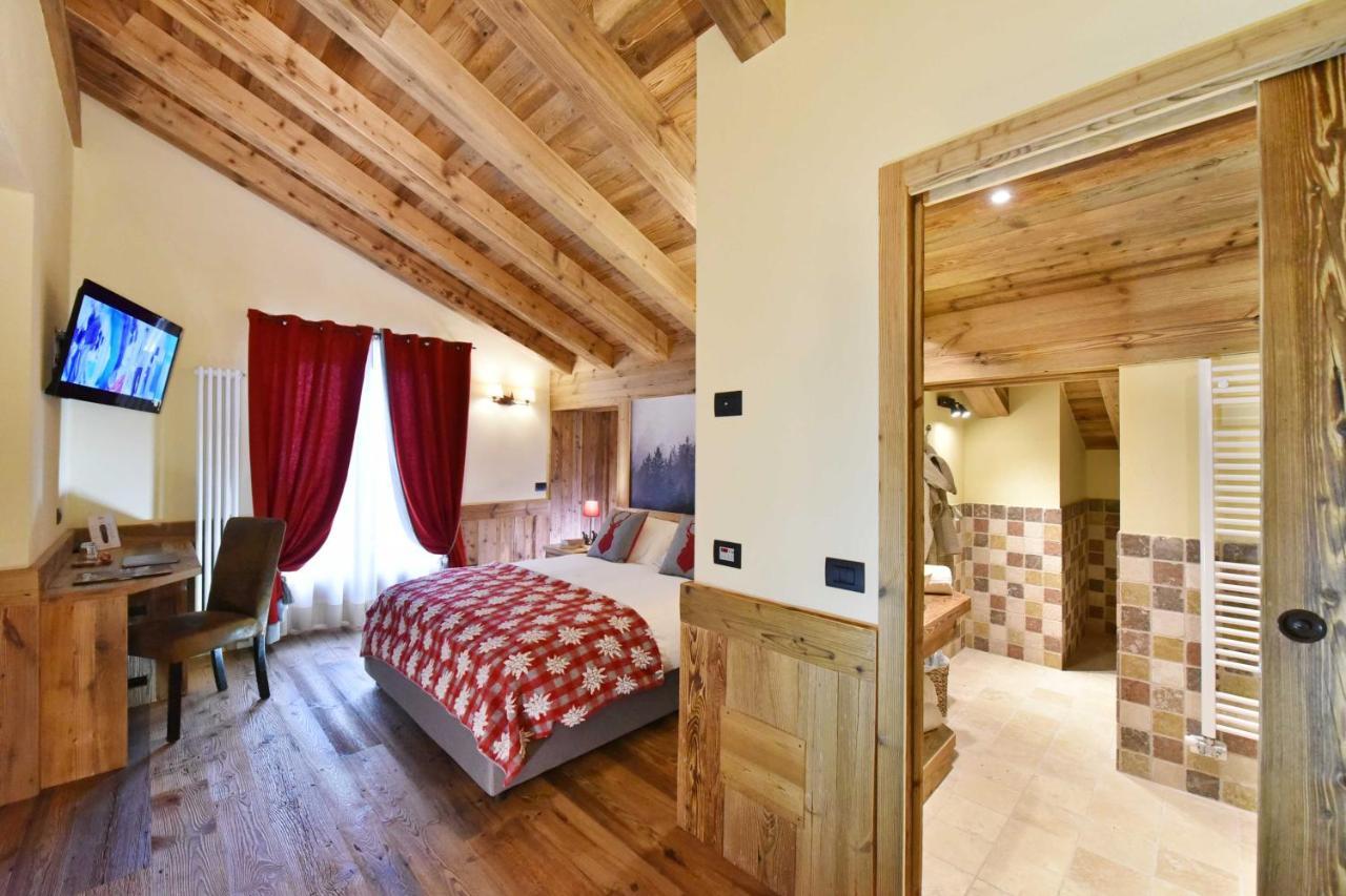 Hotel La Rouja Champoluc Kültér fotó
