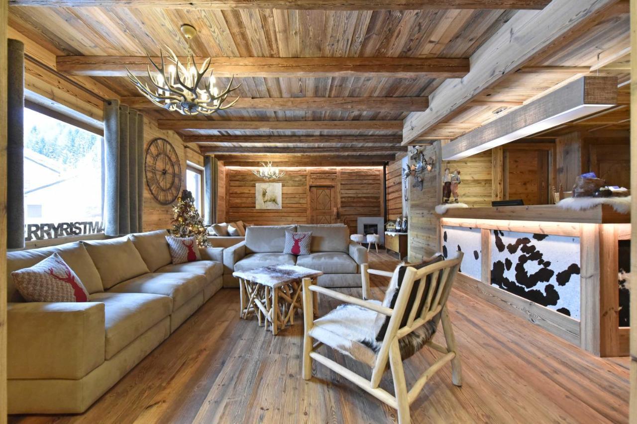 Hotel La Rouja Champoluc Kültér fotó